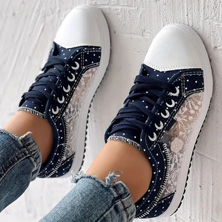 CARO | ELEGANTE DAMEN-SNEAKER MIT FLORALEN DETAILS