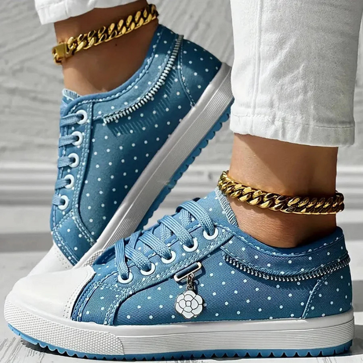 CARO | ELEGANTE DAMEN-SNEAKER MIT FLORALEN DETAILS