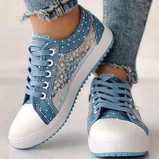 CARO | ELEGANTE DAMEN-SNEAKER MIT FLORALEN DETAILS