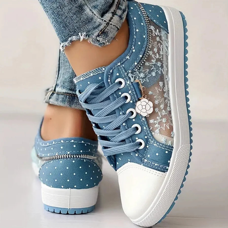 CARO | ELEGANTE DAMEN-SNEAKER MIT FLORALEN DETAILS