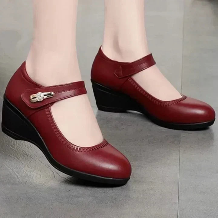 Amaya | Leder-Absatzschuhe mit Schnallenriemen