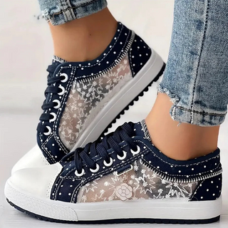 CARO | ELEGANTE DAMEN-SNEAKER MIT FLORALEN DETAILS
