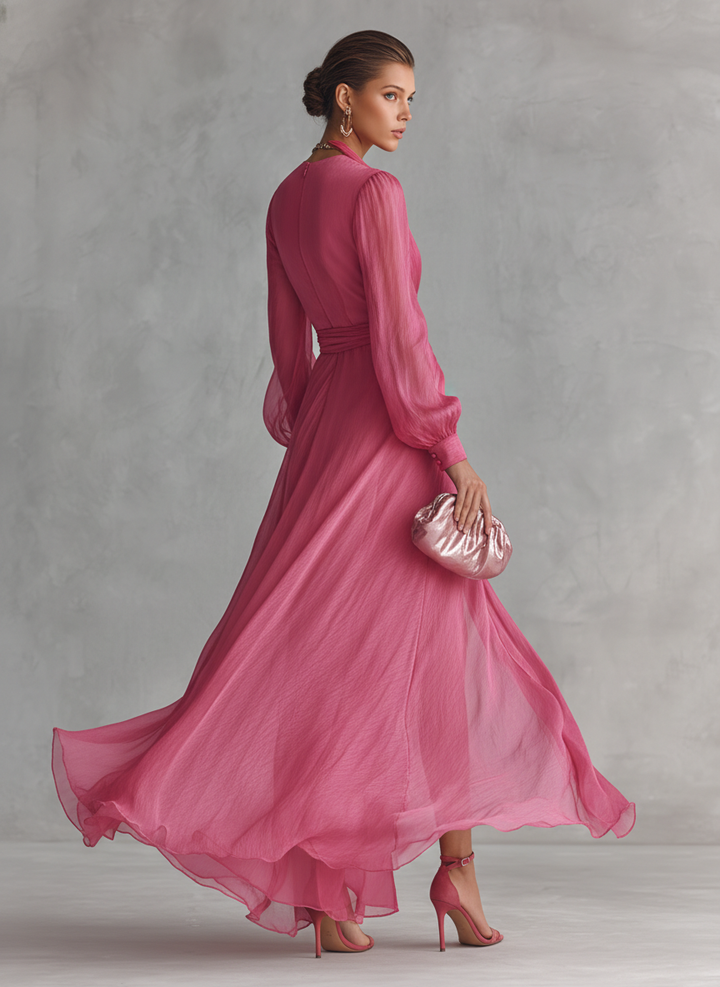 Rosa Chiffonkleid mit V-Ausschnitt
