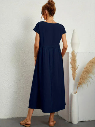 HEIKE | FLIESSENDES MIDIKLEID VON ZEITLOSER ELEGANZ