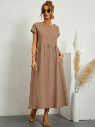 HEIKE | FLIESSENDES MIDIKLEID VON ZEITLOSER ELEGANZ