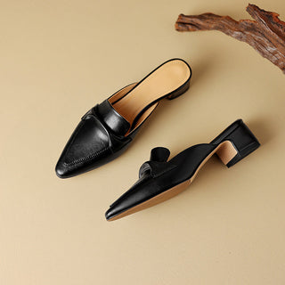 Marloe Spitz zulaufende Leder-Mules