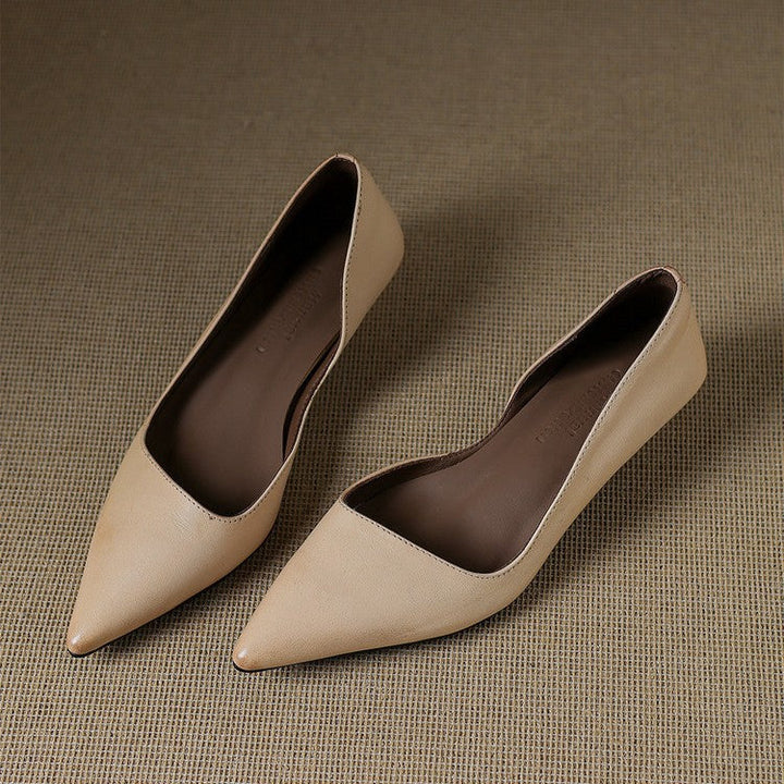 Orlisse Leder Kitten Heel Pumps