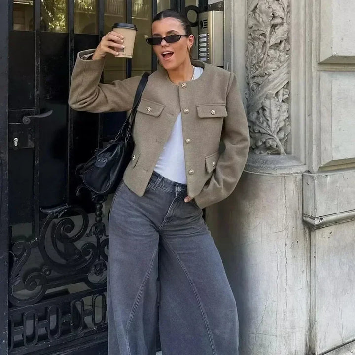 Sara | Elegante Jacke mit Goldknöpfen