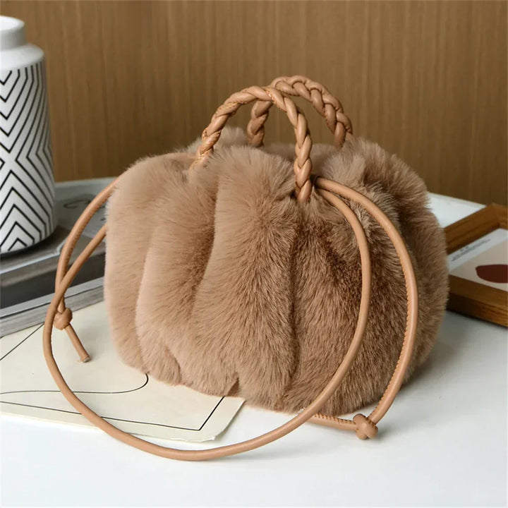 Blesilda | Plüsch-Handtasche mit Geflochtenem Griff