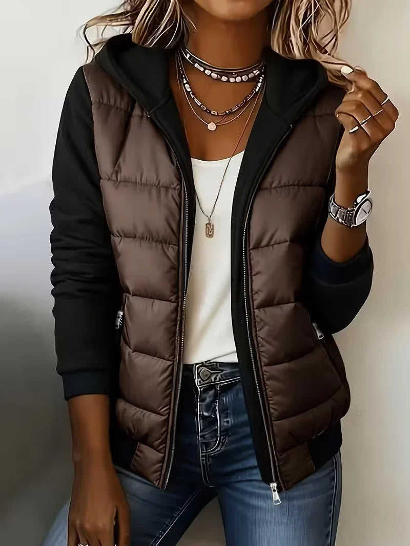 Mabyla | Wattierte Colorblock-Jacke mit Kapuze für Damen