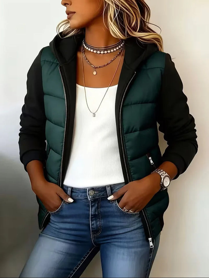 Mabyla | Wattierte Colorblock-Jacke mit Kapuze für Damen